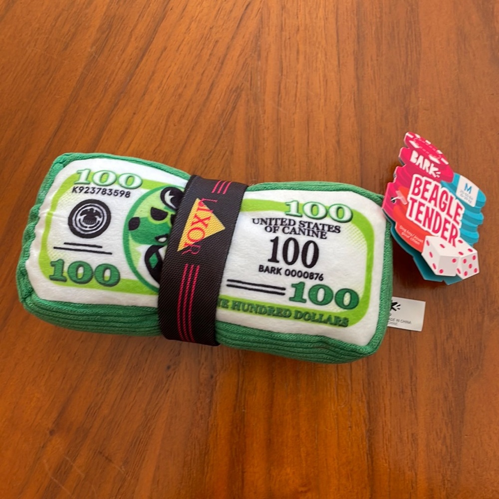 NWT Barkbox Beagle Tender M